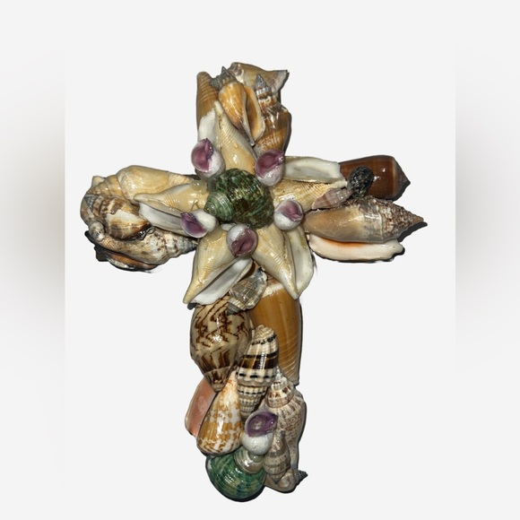 Natural Seashell Cross with Pops of Color
8" BRAND NEW, NWT - Picture 1 of 6